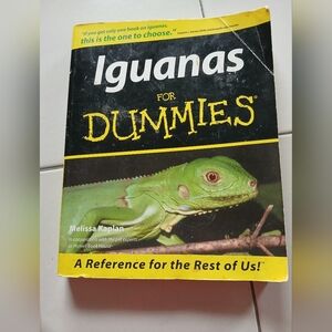 Pre-Owned Iguana For Dummies Guidance Book.